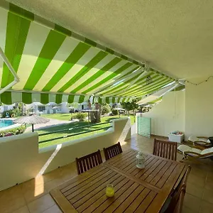Con Porche, Piscina Y Pista De Pádel, Junto Al Campo De Golf El Portil